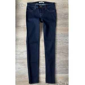 🆕 J BRAND Super Skinny Jeans / Size: 26 / Wash: / Starless NWOT